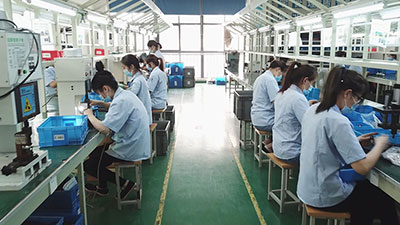 Experto en conectores fotovoltaicos